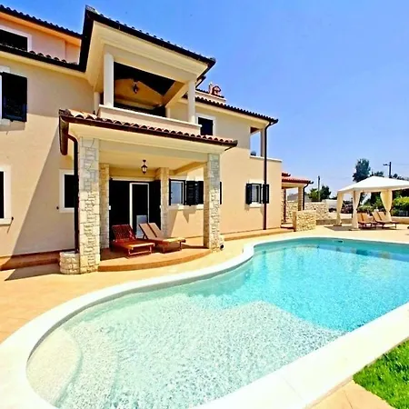 Aleksandar Apartamento